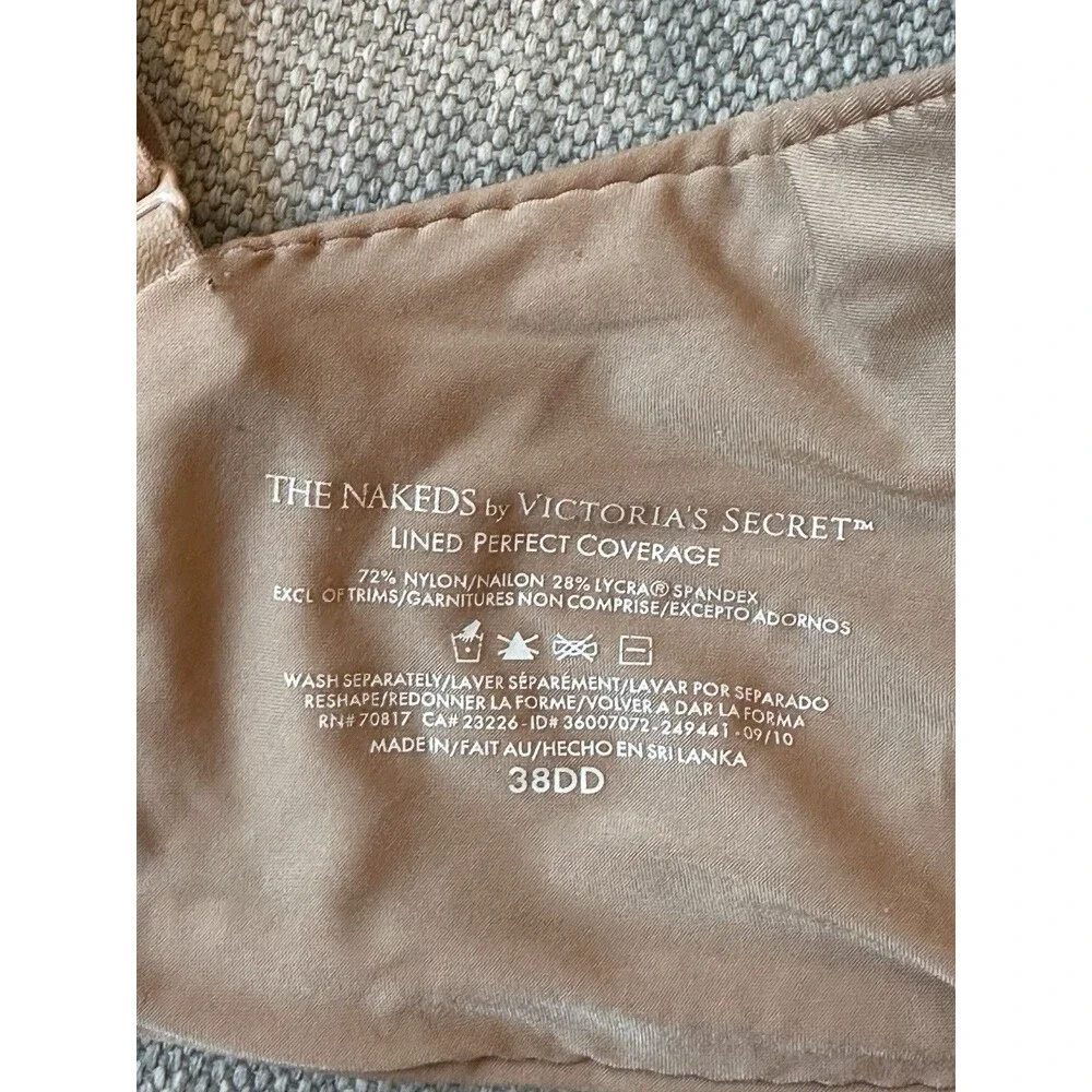 Vintage 2010 Victoria's Secret The Nakeds Perfect Coverage Smooth Bra 38DD Nude